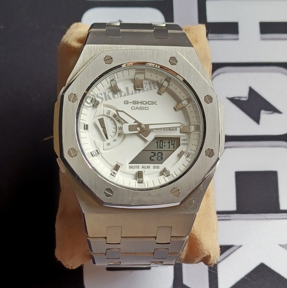 CASIO G-SHOCK 2100 CASIOAK CARBON CORE - Picture 1 of 8